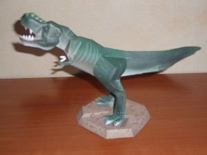 Paprecraft del Tirannosaurus Rex. Manualidades a Raudales.