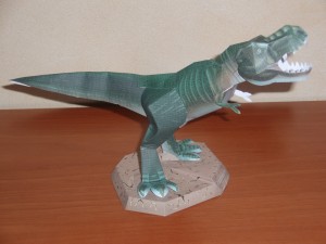 Paprecraft imprimible y armable del Tirannosaurus Rex. Manualidades a Raudales.