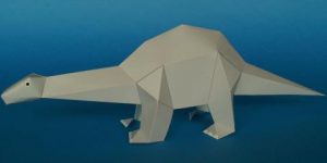 Papercraft recortable de un Dinosaurio - Apatosaurus. Manualidades a Raudales.
